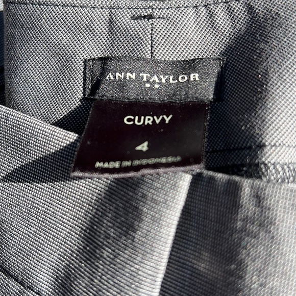 Like new, Rarely worn, Ann Taylor size for curvy black checkered dress pants. - Picture 1 of 10